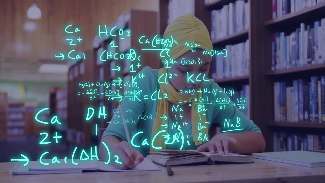 두 인종의 여성 학생에 대한 데이터 처리 애니메이션