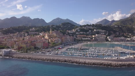 Vista-Aérea-De-Menton-Durante-El-Día-En-Cote-D&#39;azur,-Provenza