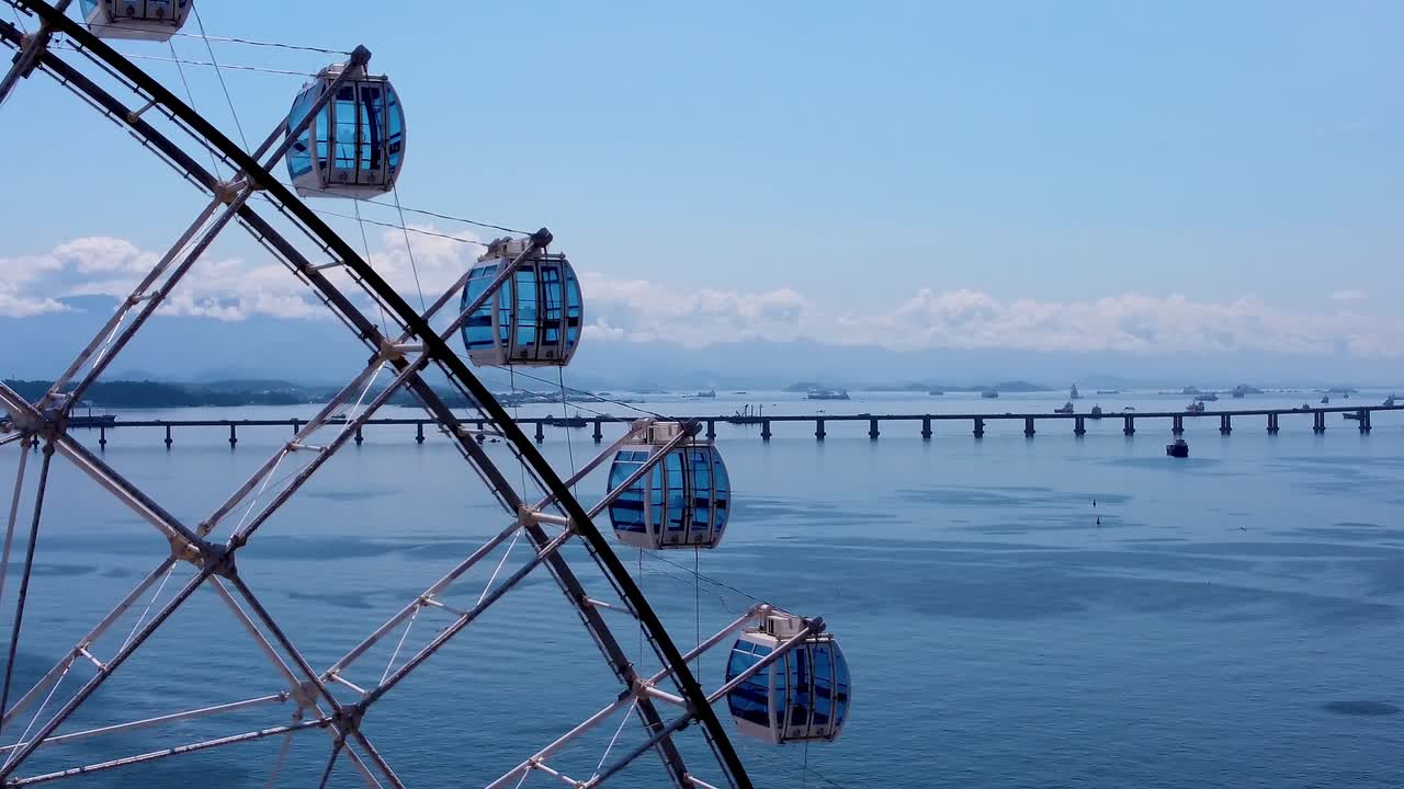 브라질 리우데자네이루 시내의 랜드마크의 공중 풍경, 리우 스타 관광 명소, 유명한 리우 니테로이 다리