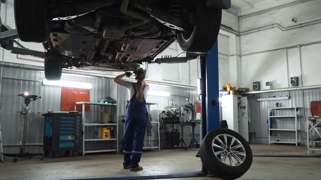 mecanico en el taller