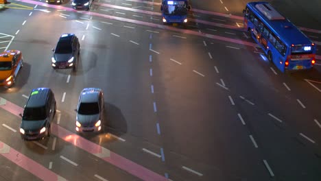 Aerial-View-of-Traffic-in-Seoul-at-Night