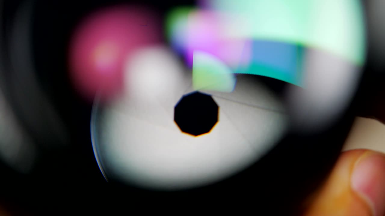 Change in lens aperture size