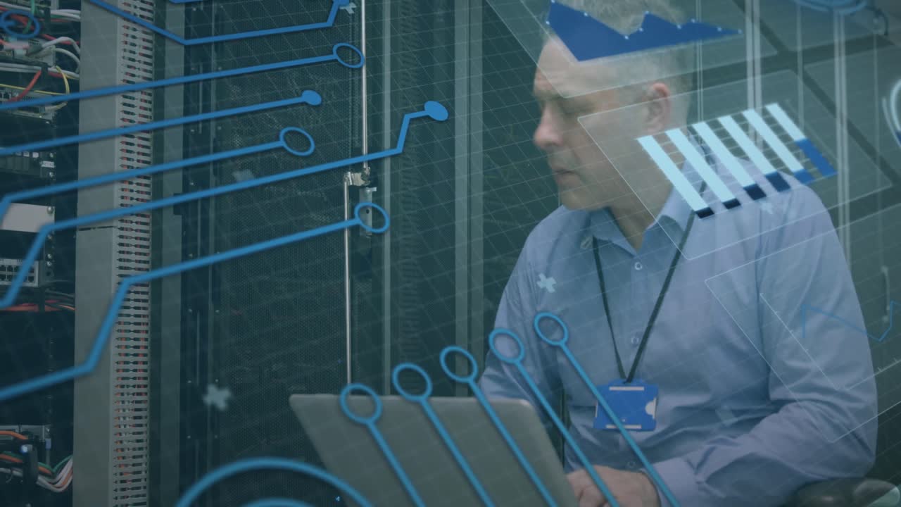 animación de escaneo sobre un trabajador masculino caucásico de la sala de servidores