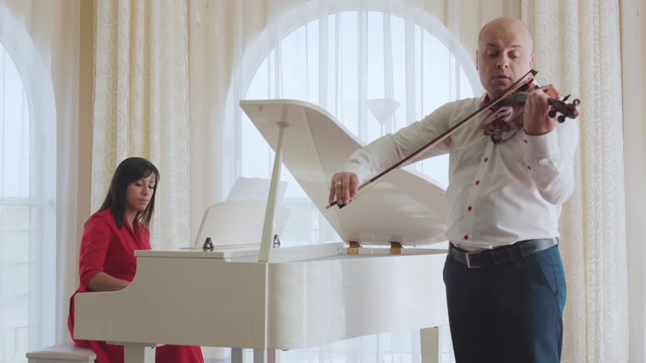 심포니 오케스트라 음악