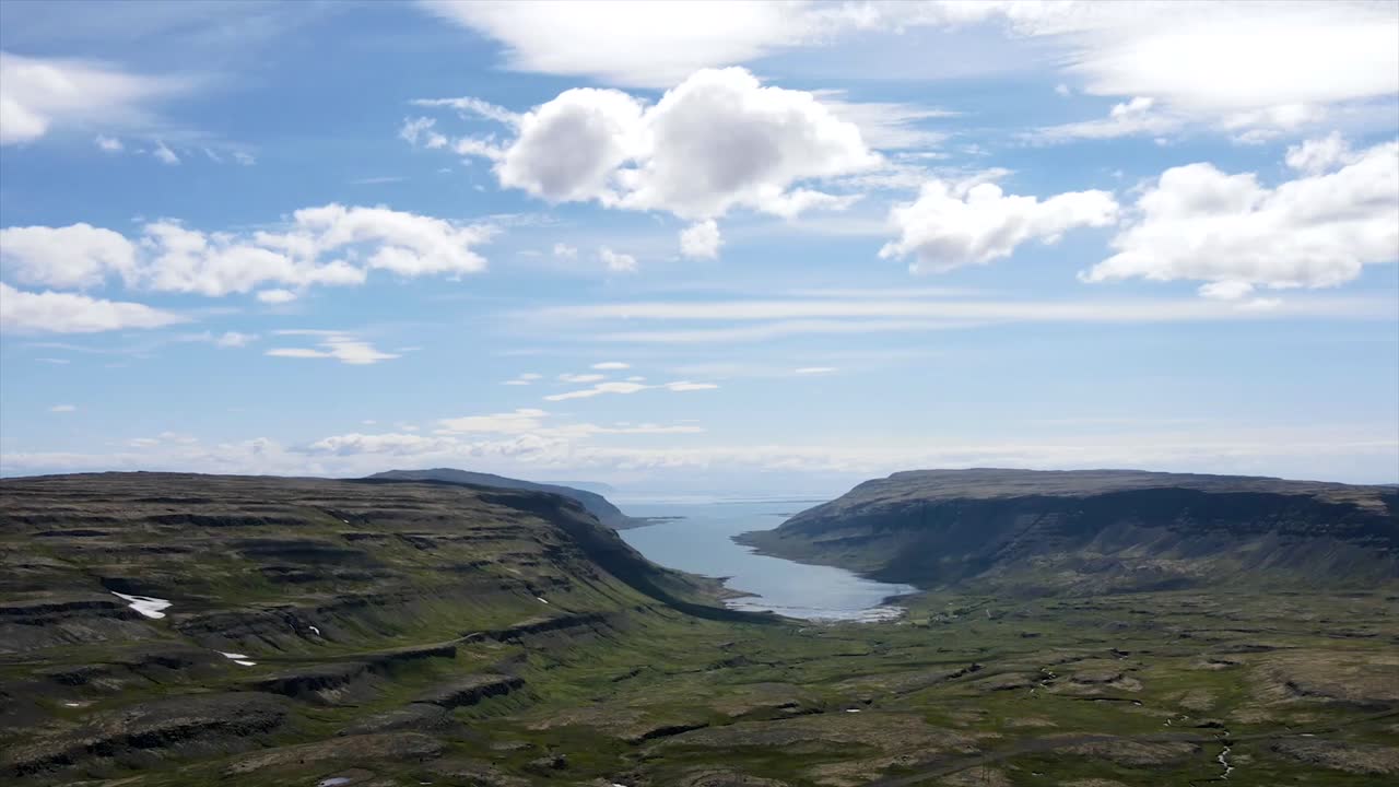 Hyperlapse nei fiordi occidentali dell'Islanda