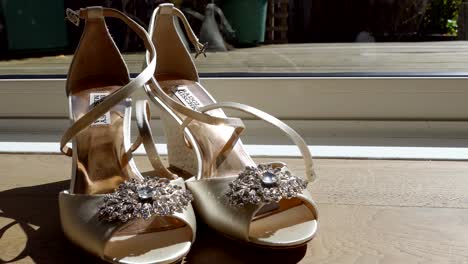 Primer-Plano-Del-Zapato-De-Boda-De-La-Novia