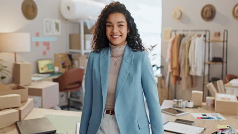 Face,-business-and-woman-with-arms-crossed