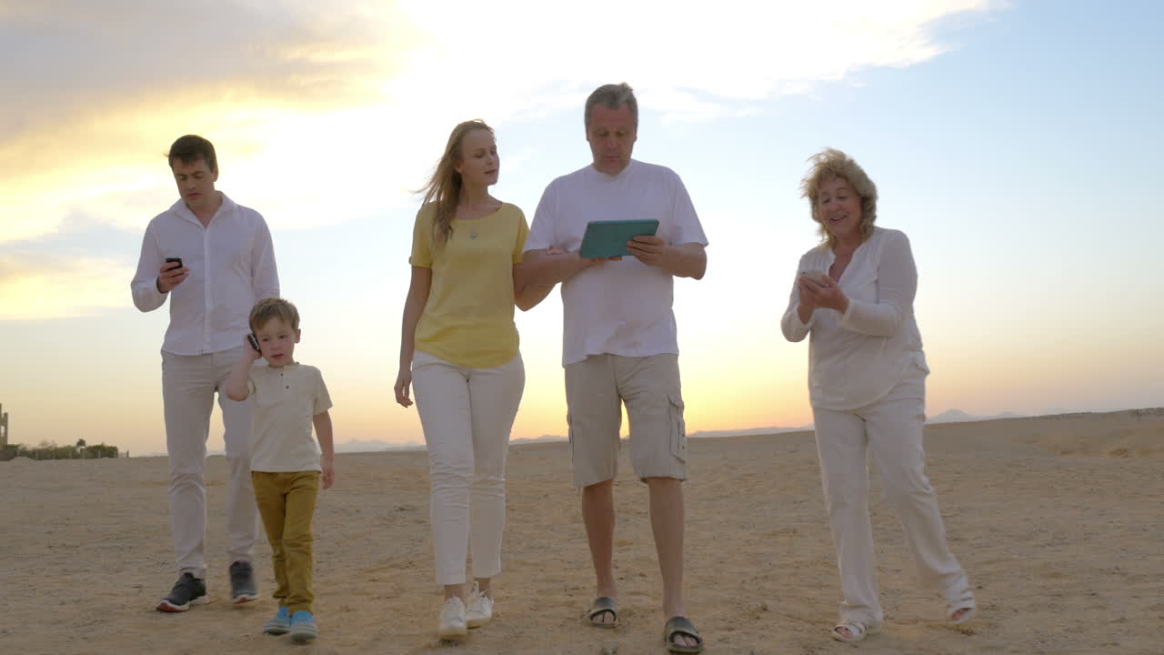 요즘은 아무도 현대적인 기기 없이 살 수 없습니다.
