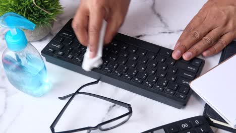 limpieza de un teclado