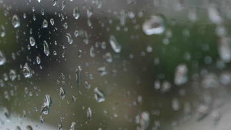 Gotas-De-Lluvia-Cayendo-Sobre-Una-Ventana