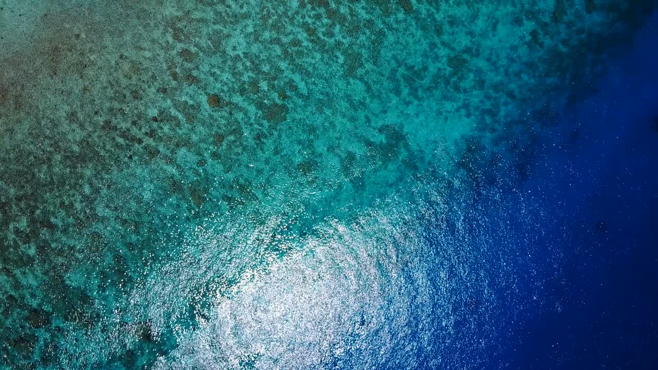 océano cristalino desde arriba