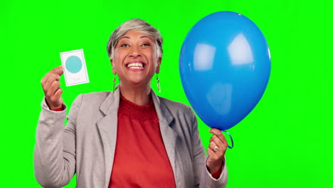 Green-screen,-woman-and-color-card