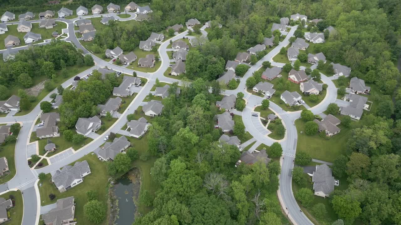 desarrollo de viviendas. vecindario residencial. vista de drones