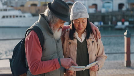 Amor,-Viajes-Y-Pareja-Mayor-Leyendo-Un-Mapa