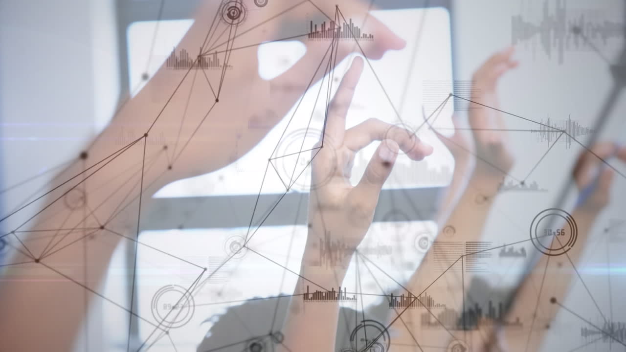 анимация сетей связей над различными школьниками, поднимающими руки.