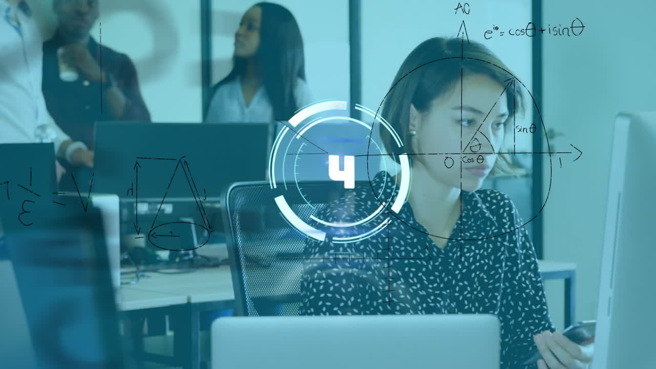 contador regresivo sobre el escáner y ecuaciones matemáticas contra una mujer caucásica que trabaja en la oficina