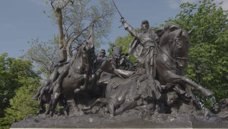 Eine-Bürgerkriegsstatue-In-Washington,-Dc,-Die-Eine-Kampfszene-Darstellt