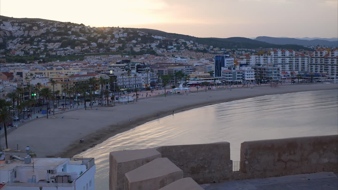 timelapse de la puesta de sol en peñíscola, españa