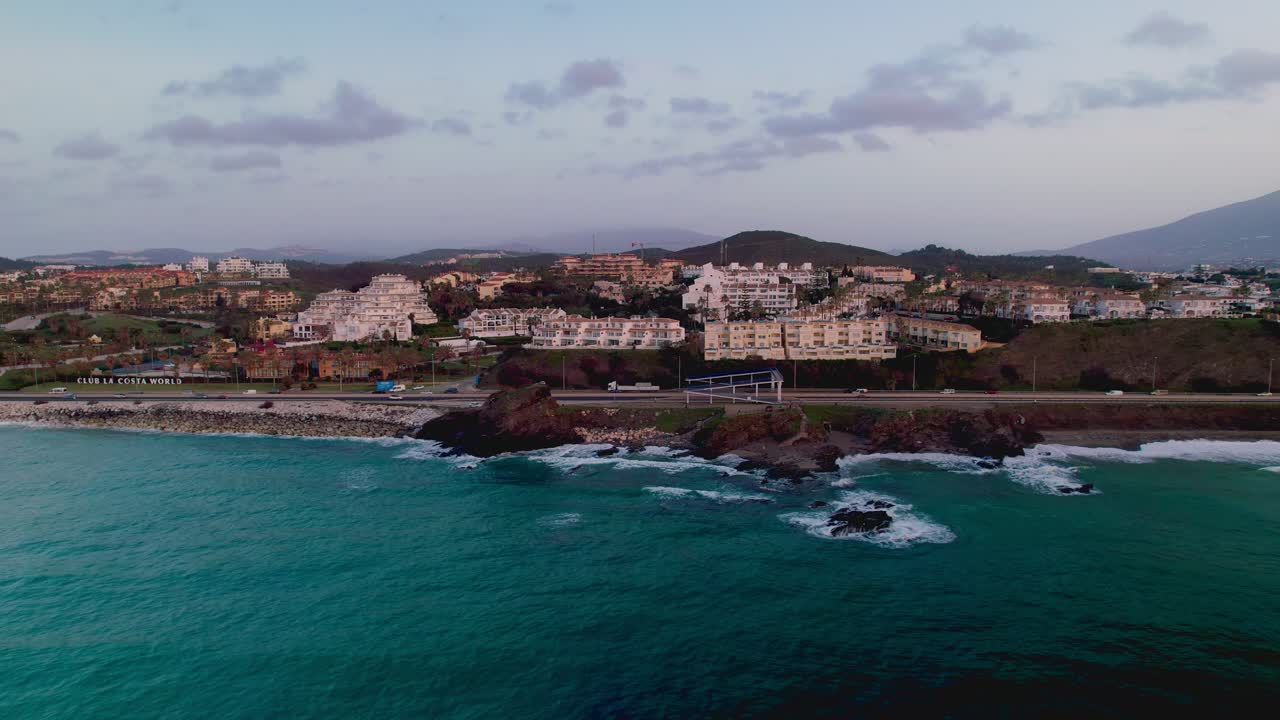 восход солнца на побережье андалузии, испания