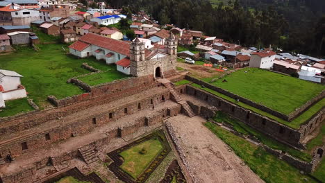 dron de iglesia disparado en ayacucho