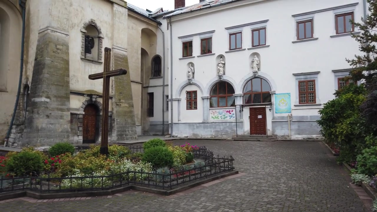 Giardino vicino alla Cattedrale Cattolica
