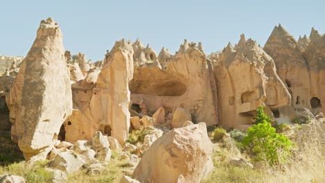 Natur,-Wunderschöne-Felsformationen,-Feenkamin,-Höhlenhäuser,-Landschaft