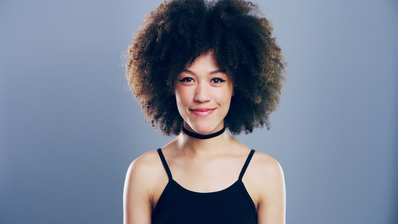 la felicidad comienza con una sonrisa.