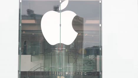 a look at the apple store, the iconic american tech giant, with its logo prominently featured.