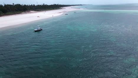 drone aéreo disparado sobre un concepto de vacaciones de vacaciones en barco