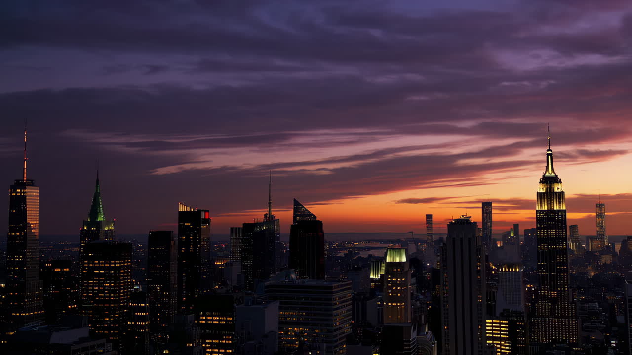 horizonte de la ciudad de nueva york al atardecer