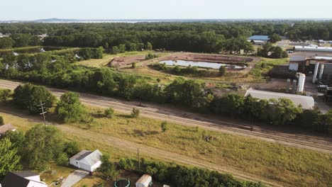 Drehen-Mit-Fokuspunkt-Um-Industrielle,-Von-Menschenhand-Geschaffene-Teiche