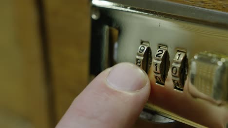 hand opening suitcase combination lock