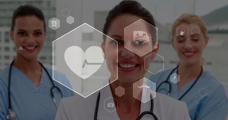 Tres miembros del equipo médico de pie frente a las ventanas, superponiendo iconos de corazón, ambulancia, caduceo y píldora