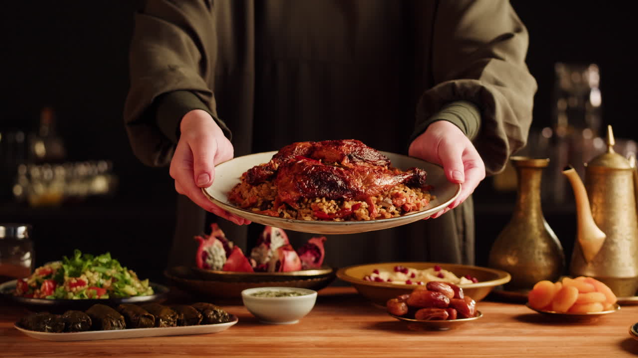 Pollo Arrosto con Riso, Un Piatto Tradizionale Mediorientale