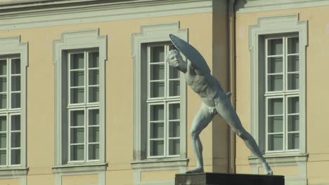 Medium-shot-of-statue-at-Charlottenburg-Palace-at-sunset-in-Berlin,-Germany