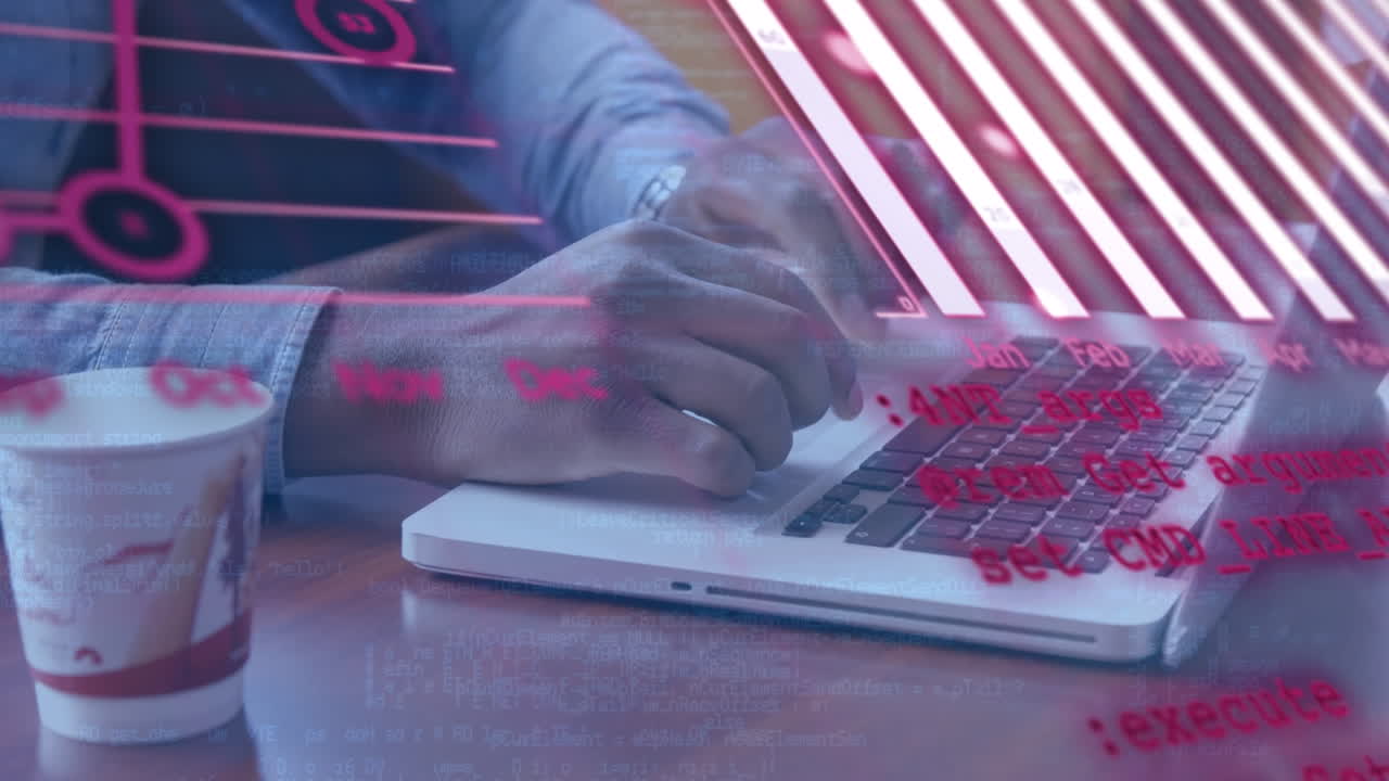 animación de gráficos financieros sobre las manos de un hombre caucásico usando una computadora portátil