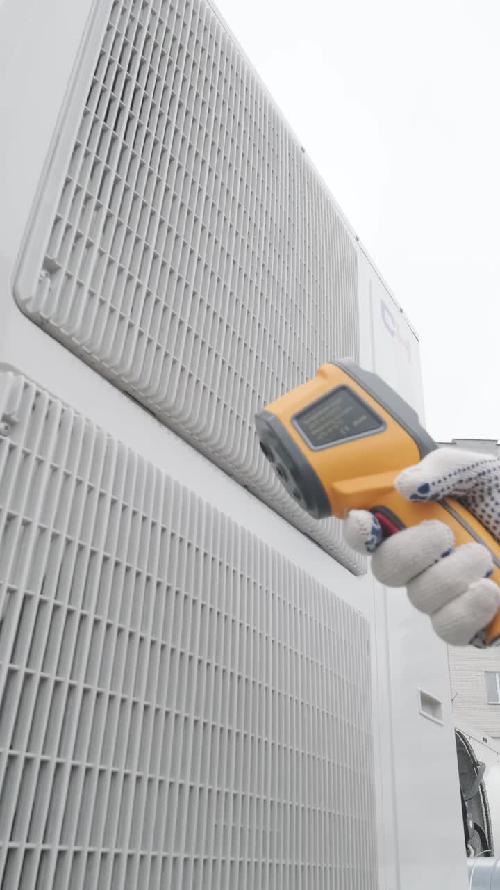 Inspection of air conditioner with infrared thermometer
