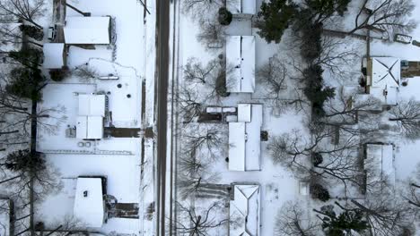 Reverse-track-of-traffic,-bird's-eye-view