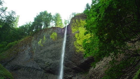 upper latourell waterfall, basalt rock, foliage, trees, slomo, static