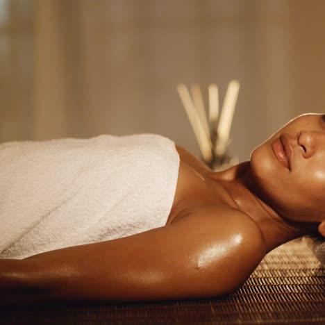 Woman-Relaxing-In-A-Spa-Situation