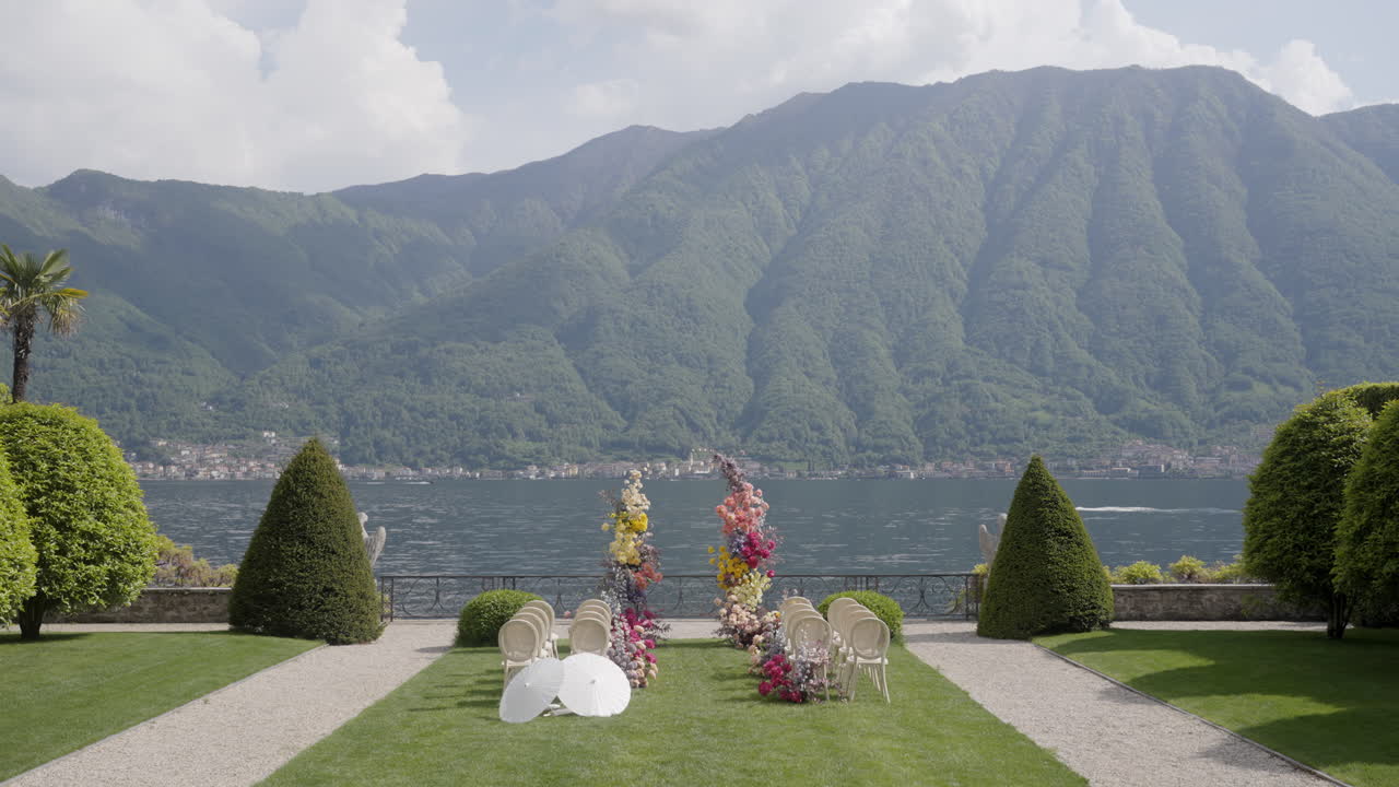 Elegant Lakeside Wedding Ceremony Venue