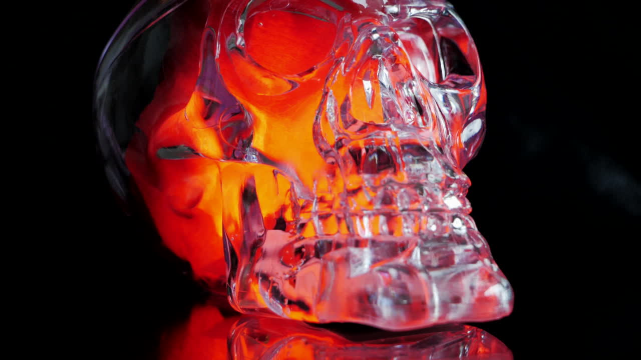 iluminación de estudio de calavera malvada brillante