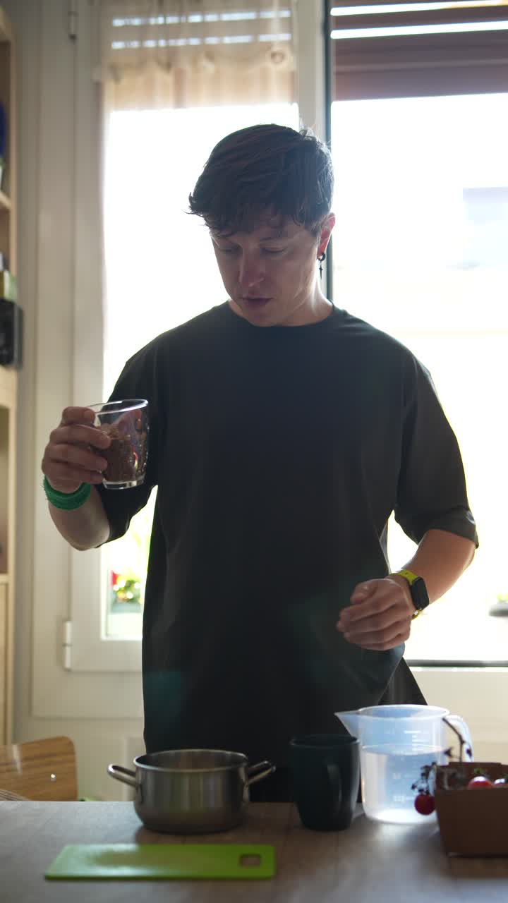 주방 에서 요리 하는 사람