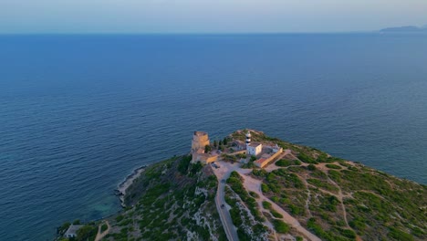 Der-Berühmte-Turm-Von-Calamosca-Oder-Signale