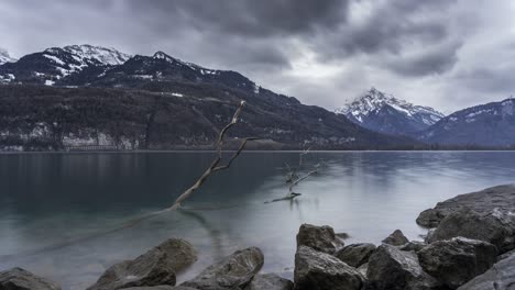 Lapso-De-Tiempo-En-Walensee-En-Suiza