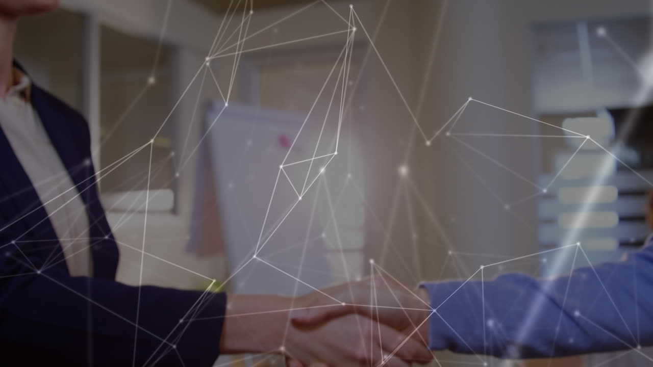 animación de la red de conexiones sobre hombres de negocios caucásicos estrechando la mano