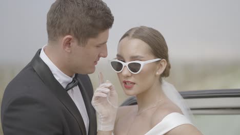 romantic wedding kiss
