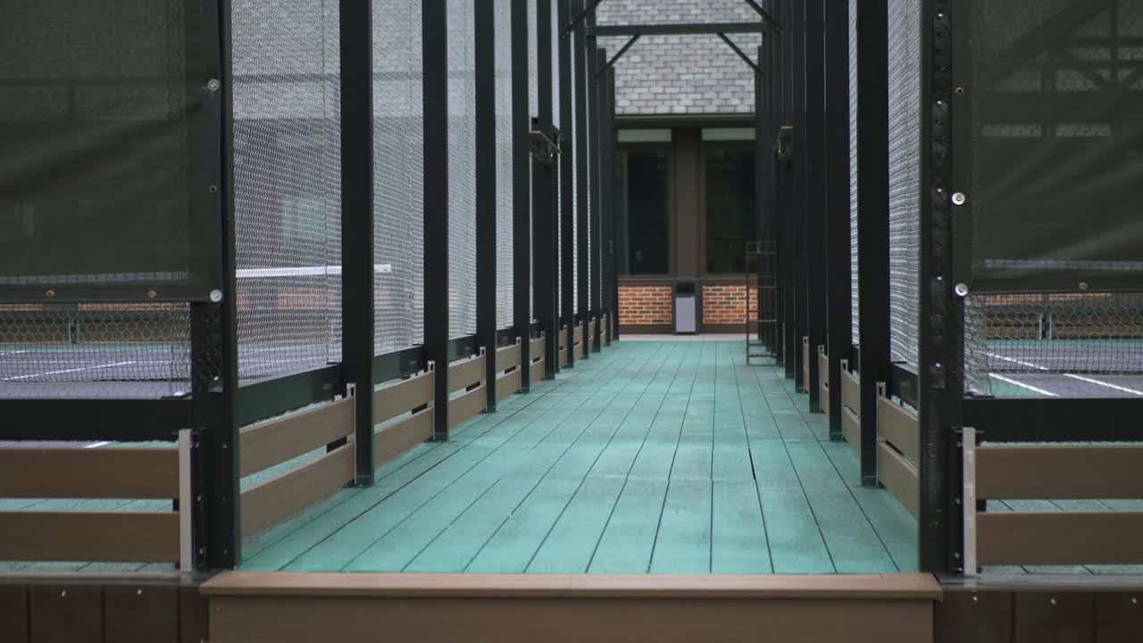 Walkway to the golf club and pickleball courts