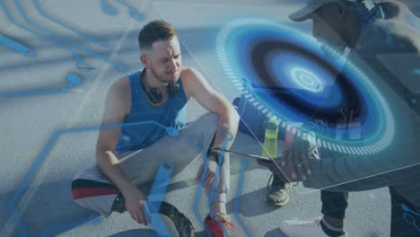 Animation-Der-Datenverarbeitung-über-Einen-Behinderten-Kaukasischen-Sportler-Mit-Trainer