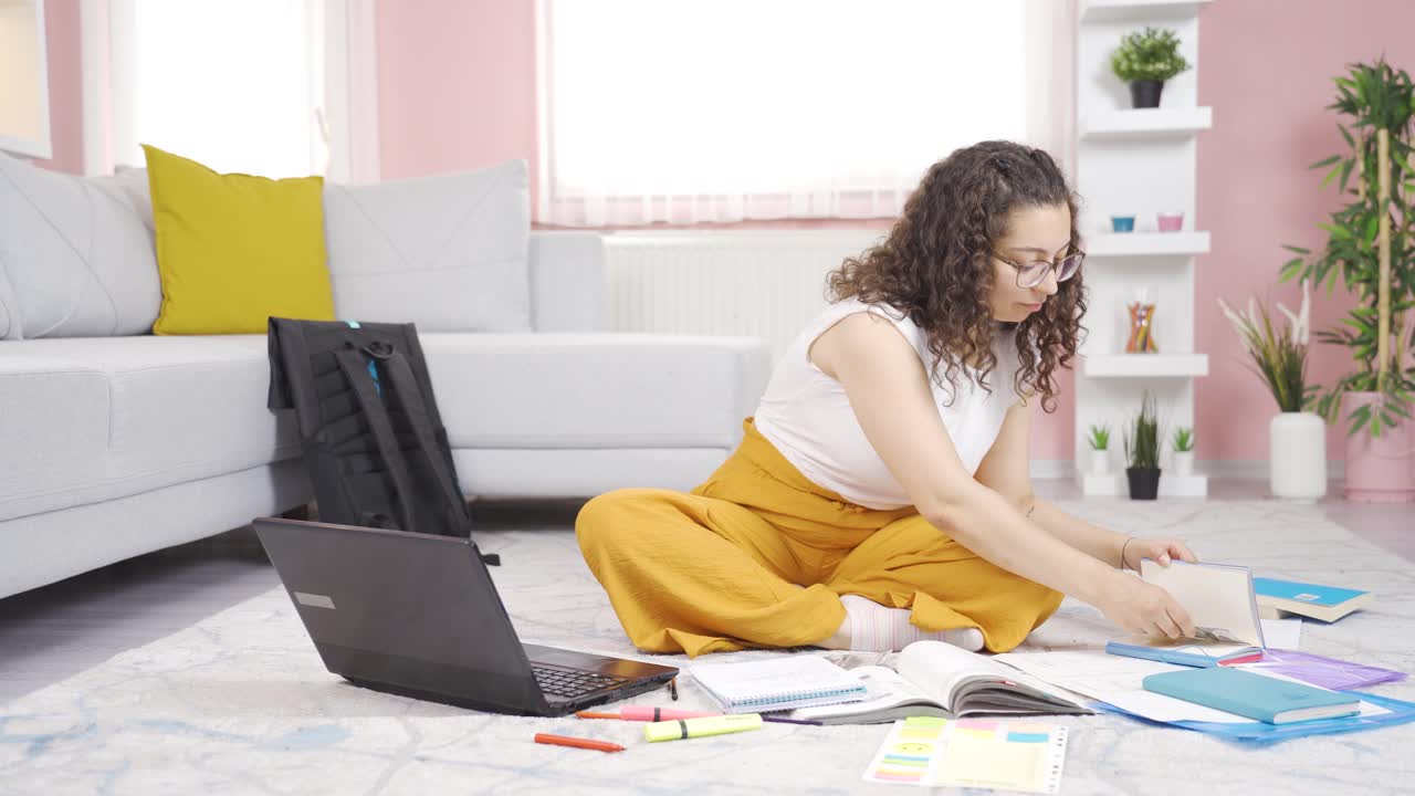 y una estudiante inteligente que ahorra.